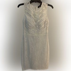 White Lace Knee-Length Guess Dress with Gold Zipper